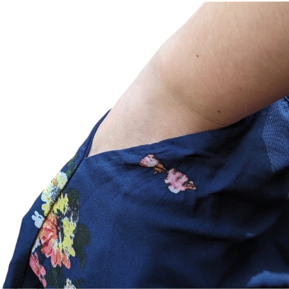 Lila Rose Blue Floral Short Romper *Great for breastfeeding* - Picture 6 of 8